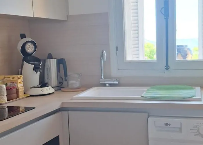 Bella Vista Apartment *